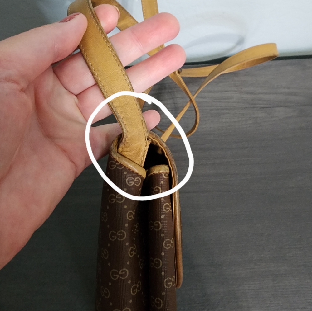 Authentic GUCCI Interlocking Leather Crossbody ba… - image 13